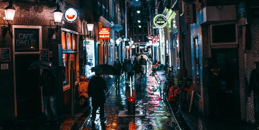 Amsterdam Impressionism, Van Gogh inspired, active nightlife in the city