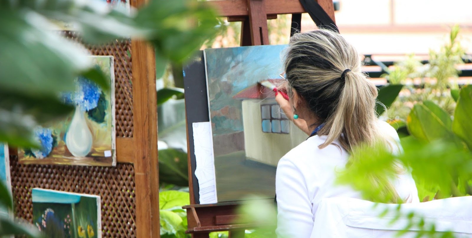 An art institute one with nature can stimulate senses