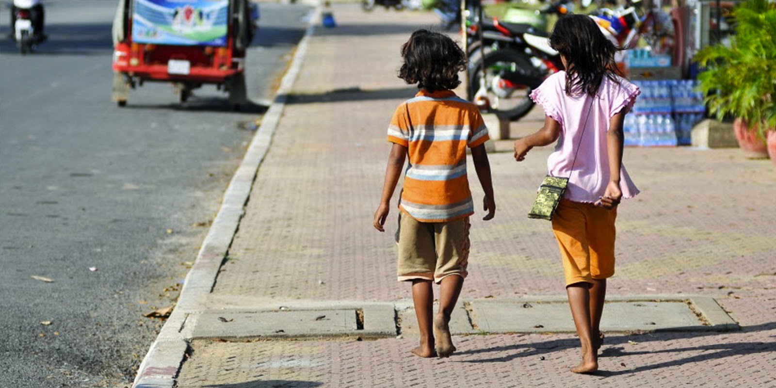 Street children often roam around to find escape and to fulfill their survival needs (Credits-World Vision #3a Sopheak Kong)