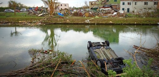 Natural disasters led to serious displacement of living conditions in developing countries, how can architecture support this infrastructural issue?