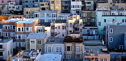 Compact housing in dense cities with no space to grow, Outgrows, land use