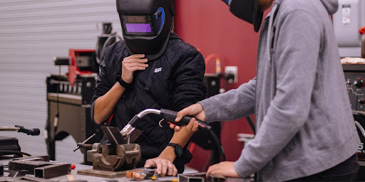 technology innovation and technology learning workspace education training work space spaces workshops learning sessions technical education technical learning commercialization technical industry workculture