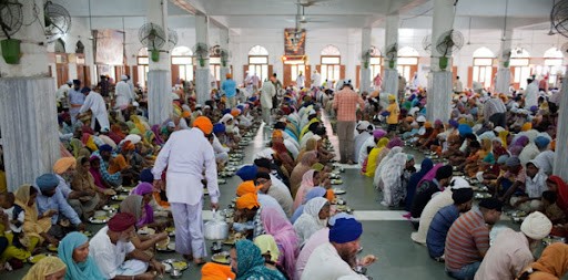 temple complex public center shelter food distribution religion sacral spaces amritsar india hindu diversity