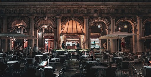 romanseque architecture gothic style essence commercial buildings museums architecture style timeless design